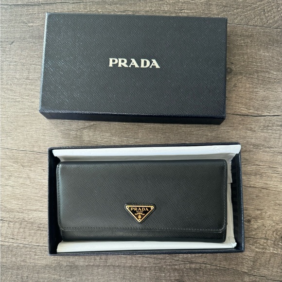 Limited Edition Prada ๐ - Picture 9 of 9